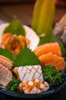 Ein berühmtes japanisches Menü ist Lachs-Sashimi