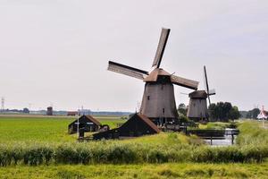 Blick auf die Windmühlenlandschaft foto