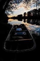 Boot bei Sonnenuntergang foto