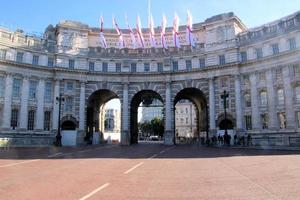 ein blick auf den admiralty arch in london foto