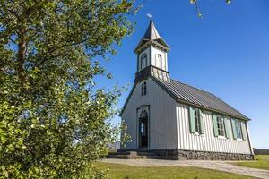 Thingvellir-Kirche in Island an einem sonnigen Tag im Sommer 2017 foto