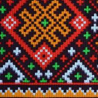 traditionelle ukrainische volkskunst gestricktes stickmuster auf textilgewebe foto