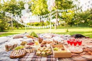 Picknick im Freien, Natur im Garten foto