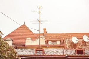 Blick auf die Dächer der historischen Altstadt von Lemberg, Ukraine foto