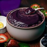 Köstliches brasilianisches Acai-Dessert foto