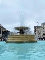 london in großbritannien im juni 2022. ein blick auf den trafalgar square foto