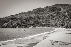 große tropische insel ilha grande praia de palmas strand brasilien. foto