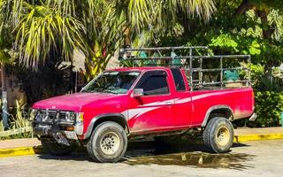 puerto escondido oaxaca mexiko 2022 verschiedene mexikanische pickups autos 4x4 geländewagen mexiko. foto