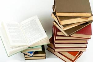 hoher Bücherstapel foto