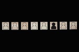 Konzept von Rassismus und Missverständnissen zwischen Menschen foto