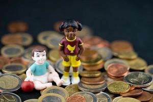 Kinder kosten viel Geld. Es gibt eine gewisse Unterstützung durch den Staat durch das Kindergeld foto