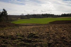 Frühlingslandschaften mit Wolken foto