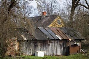 eine kleine Stadt in Lettland foto