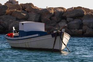 traditionelle fischerboote griechenlands foto