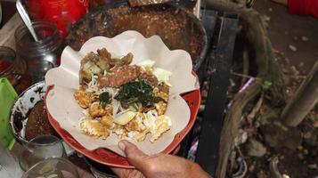 rujak cingur berühmtes indonesisches traditionelles essen foto