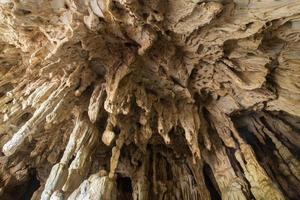 Felsen in der Höhle foto