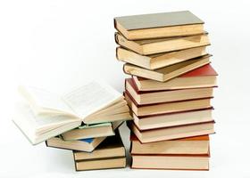 hoher Bücherstapel foto