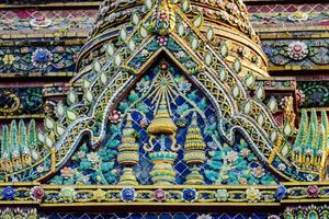 alter buddhistischer tempel in thailand foto