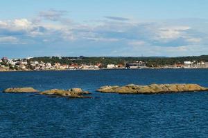 kleine schwedische Häuser auf den Schären neben Göteborg foto