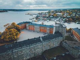 Schloss Vaxholm per Drohne in Vaxholm, Schweden foto