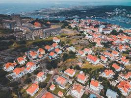 luftaufnahme von marstrand, schweden per drohne foto