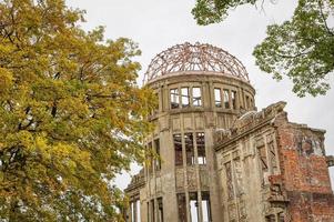 Atombombenkuppel in Hiroshima, Japan foto