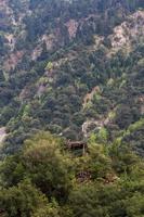 frühlingslandschaften aus den bergen griechenlands foto