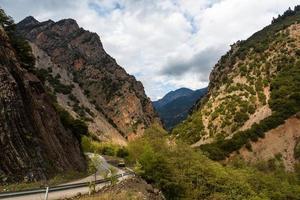 frühlingslandschaften aus den bergen griechenlands foto