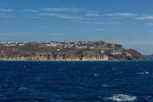 wellen und spritzer im mittelmeer foto