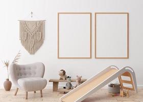 Zwei leere vertikale Bilderrahmen an weißer Wand im modernen Kinderzimmer. Mock-up-Interieur im skandinavischen Boho-Stil. frei, kopieren Sie Platz für Ihr Bild. Makramee, Spielzeug. gemütliches Zimmer für Kinder. 3D-Rendering. foto