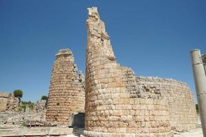 hellenistisches tor in der antiken stadt perge in antalya, turkiye foto