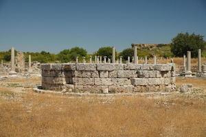 agora der antiken stadt perge in antalya, turkiye foto