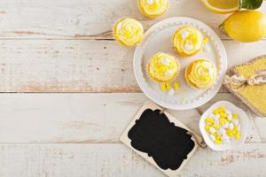 Zitronencupcakes zu Ostern foto
