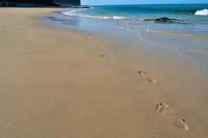 Verlassener Sandstrand foto