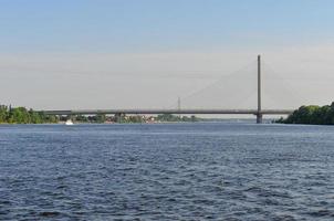 Pivdennyi-Brücke - Kiew, Ukraine foto