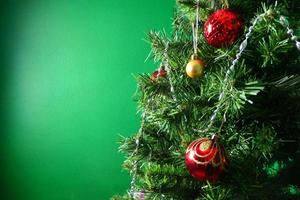 Weihnachten und Neujahr Urlaub grüner Hintergrund foto