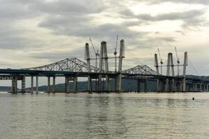Die im Bau befindliche neue Tappan-Zee-Brücke über den Hudson River in New York. foto