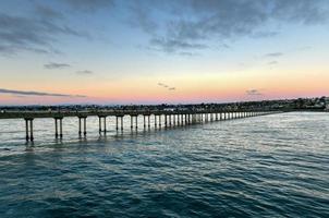 Sonnenuntergang am Ocean Beach Pier in San Diego, Kalifornien. foto