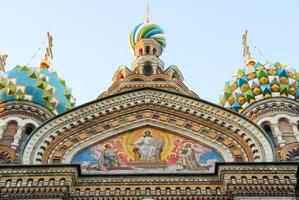 kirche des erlösers auf vergossenem blut in sankt petersburg, russland foto