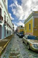 San Juan, Puerto Rico - 26. Dezember 2015 - Straße im alten San Juan, Puerto Rico foto