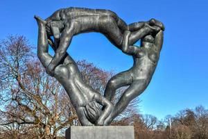 Oslo, Norwegen - 27. Februar 2016 - Vigeland-Park-Skulptur in Oslo, Norwegen. foto