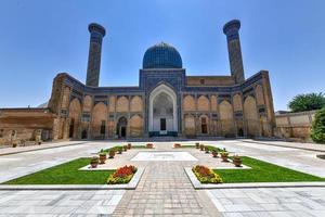 Gur-Emir-Mausoleum von Tamerlan und seiner Familie in Samarkand, Usbekistan. der Gebäudekomplex stammt aus dem 15. Jahrhundert. foto