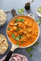 Chicken Tikka Masala, gekochtes mariniertes Hühnchen in gewürzter Currysauce foto