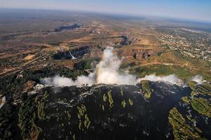 Victoriafälle an der Grenze zwischen Simbabwe und Sambia foto