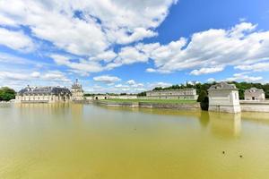 chateau de chantilly, historisches schloss in der stadt chantilly, frankreich. foto