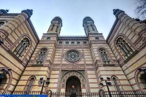 die große synagoge von budapest, ungarn foto