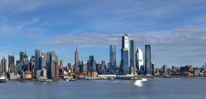 New York City - 21. April 2019 - Panoramablick auf die Skyline von New York City vom Hamilton Park, Weehawken, New Jersey. foto