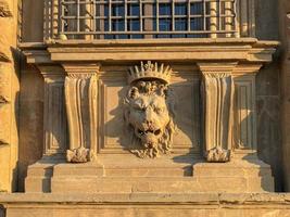 nahaufnahme löwenstuck im palazzo pitti, dem alten palast der familie medici in florenz, italien. foto