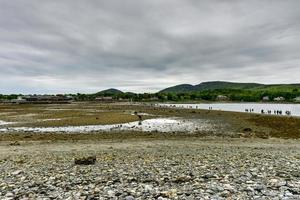 Schotterweg zur Bar-Insel bei Ebbe am Hafen von Bar im Acadia-Nationalpark, Maine foto