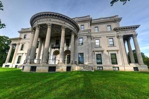 New York - 31. August 2019 - Vanderbilt Mansion im Hyde Park, New York. historisch als hyde park bekannt, ist die nationalhistorische stätte vanderbilt mansion eines der ältesten grundstücke am hudson river in der gegend. foto